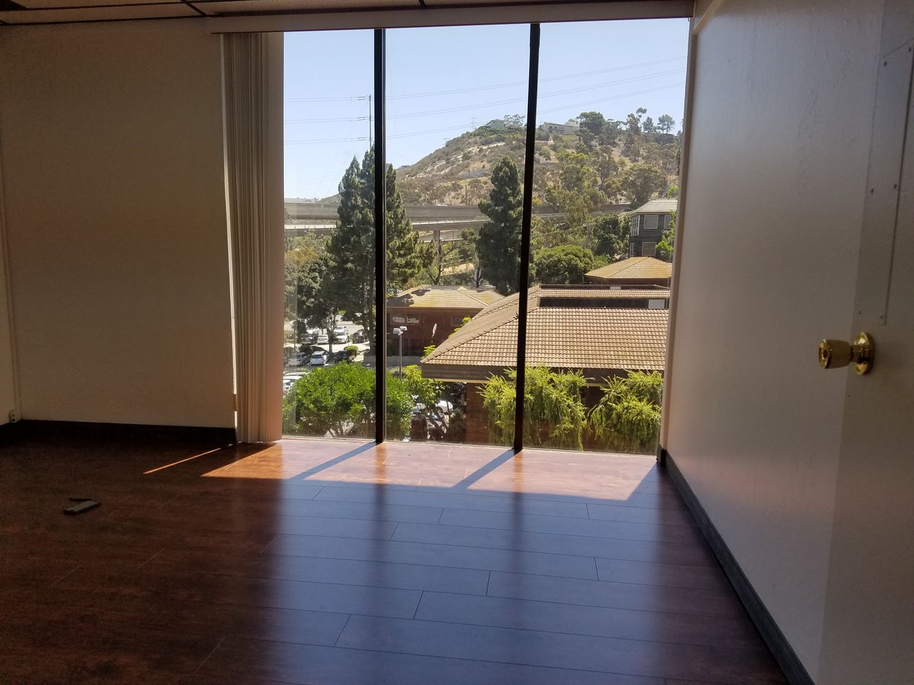 GREAT LAYOUT, TWO PRIVATE OFFICES WITH WINDOWS, LARGE BULLPEN/RECEPTION